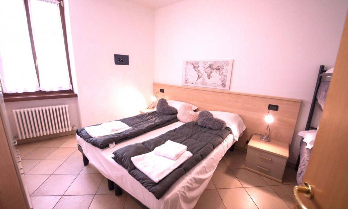 Arco House | One-Bedroom Apartment