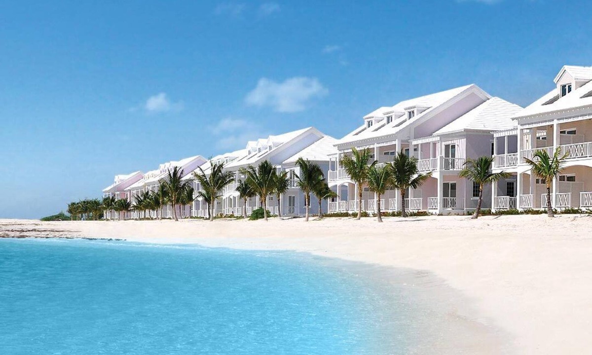 Palm Cay House | One step from the Beach in Paradise