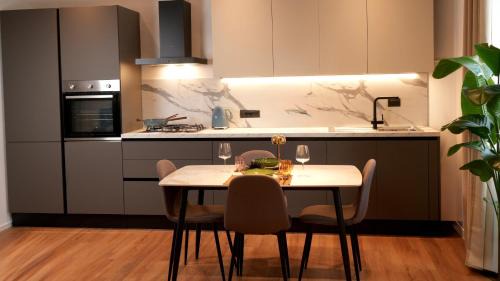 Nebbiuno Apartment | Palmarea House