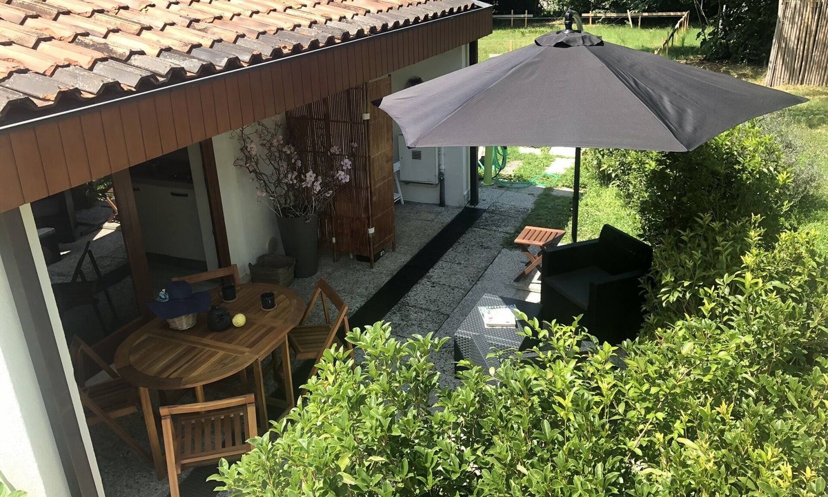 Casier House | PATIO WI-FI TV AIR CONDITIONING PARKING TV DISHWASHER