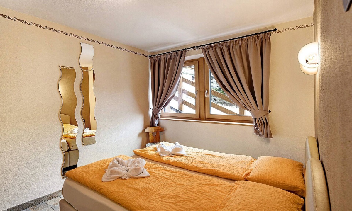 Trepalle Apartment | Pet-Friendly Apartment 'Sandra Casa Claudia' with Mountain View
