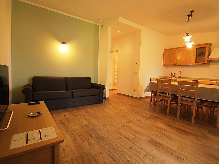 Pieve Vecchia Apartment | Pieve Vecchia Apartment, Sleeps 6 with Pool and WiFi
