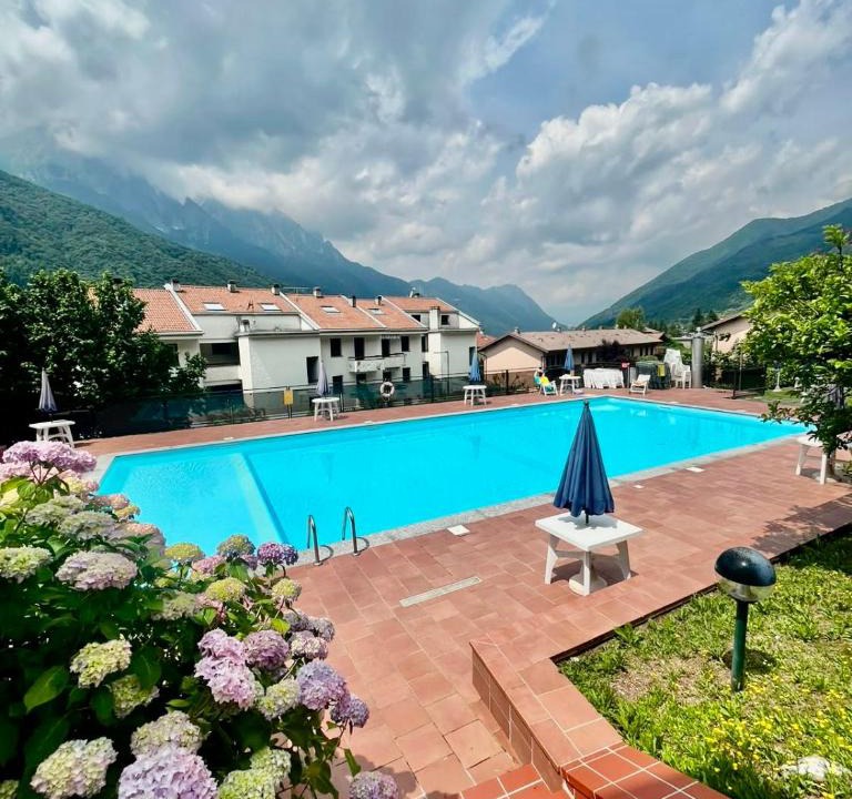 Introbio Apartment | Pool es now lake Como