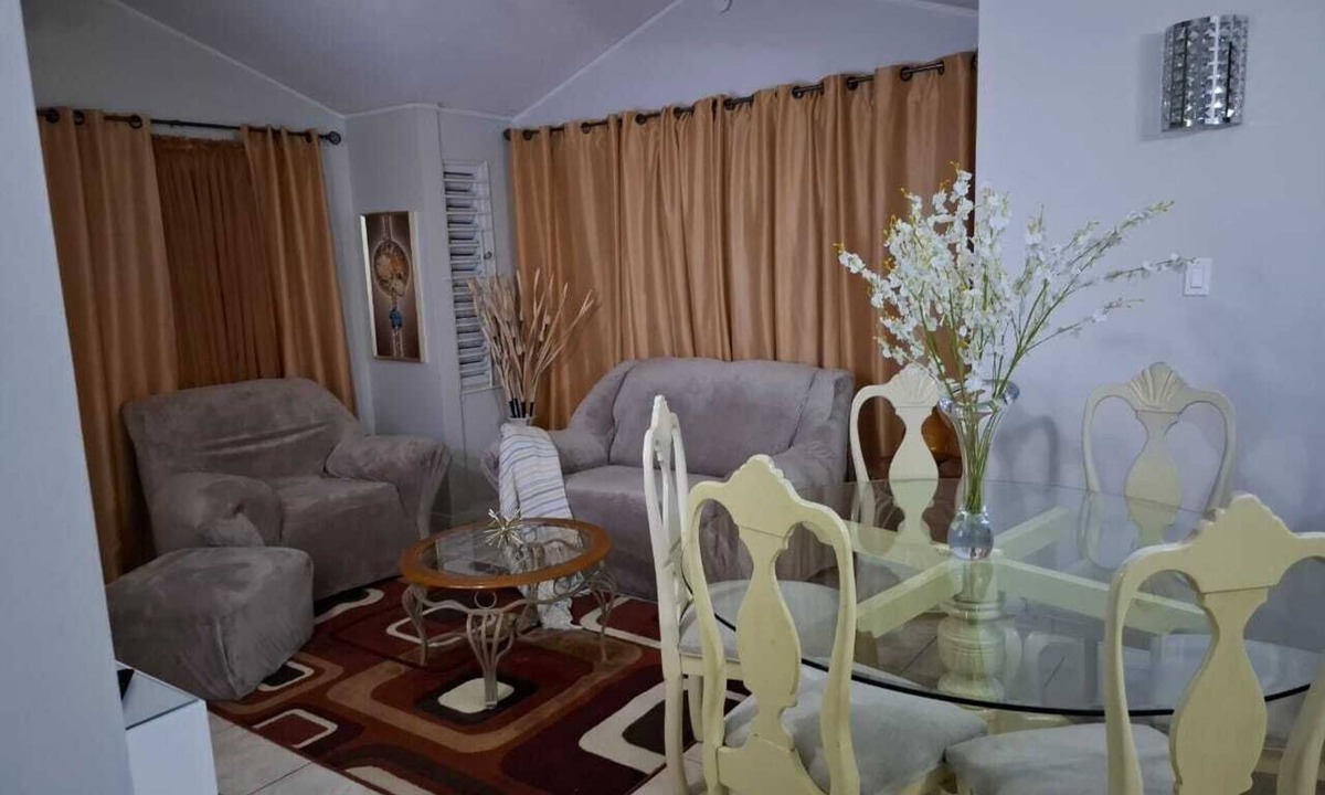 Caribbean Estates Cabin | Portmore Country Club Elegance