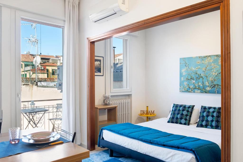 Historic Centre Apartment | Prato della Valle Red & Blu Studios