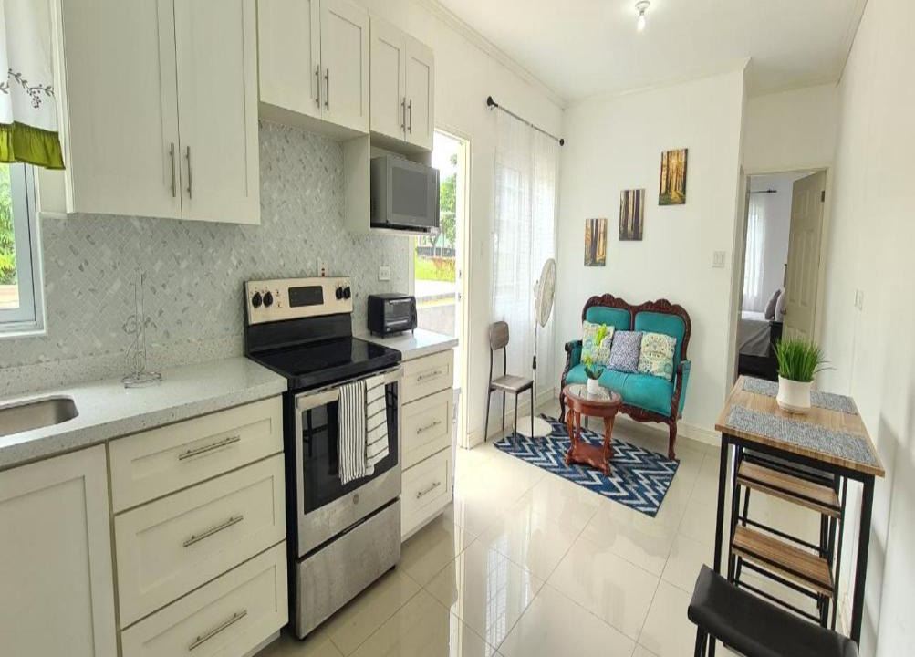 Mona Heights Apartment | Private Modern Apartment in the Kingston City