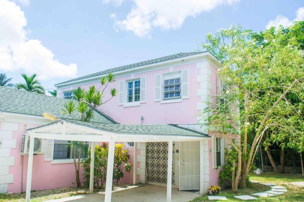 Nassau House | Quiet House Located 5min From Beach