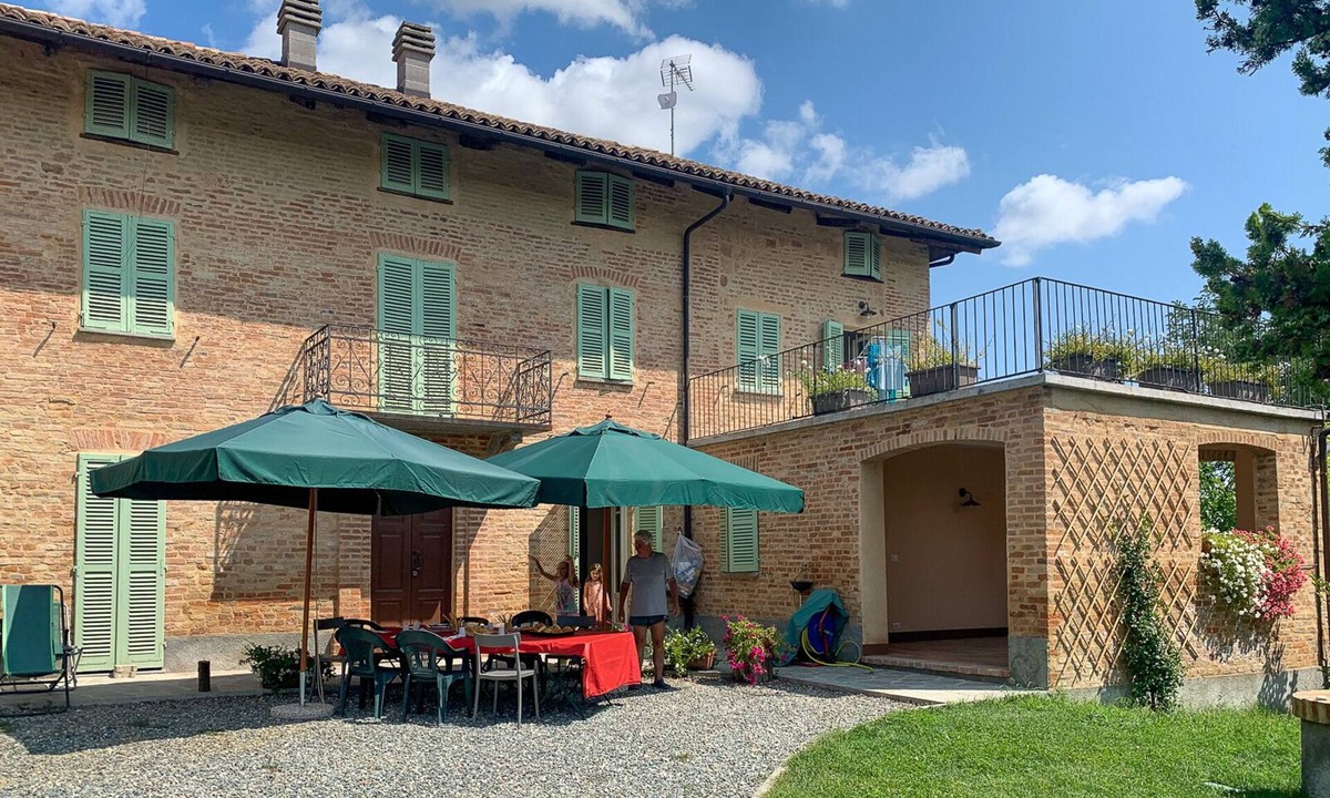 Montegrosso dʼAsti House | Relais Podere Le Gaggie apt. "La Terrazza" Asti Alba Nizza