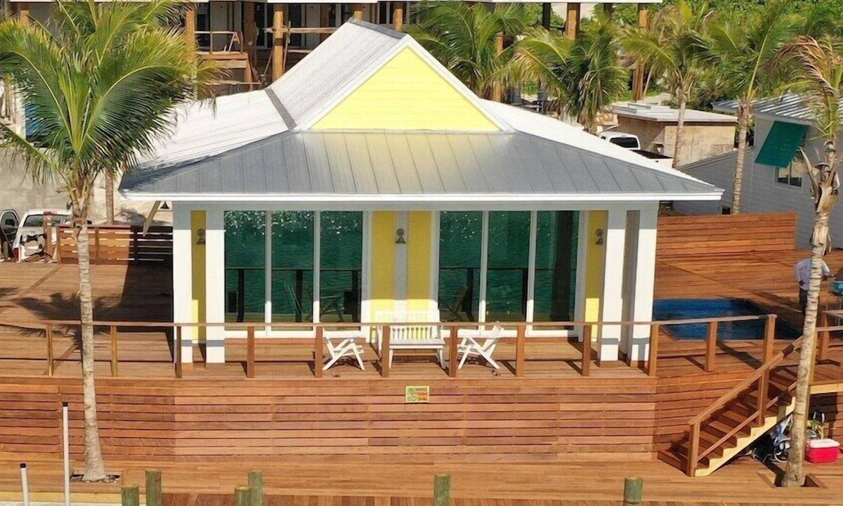 Staniel Cay Villa | Relax in this summer night inspired villa