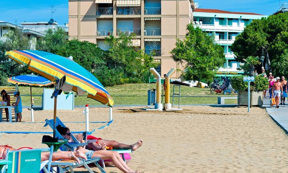 Bibione Lido del Sole Apartment | Residence Ambassador - Apartment Trilo with washing machine AGSOL (2900)