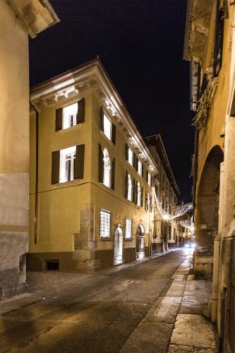 Citta Antica Apartment | Residenza Palazzo Brenzoni