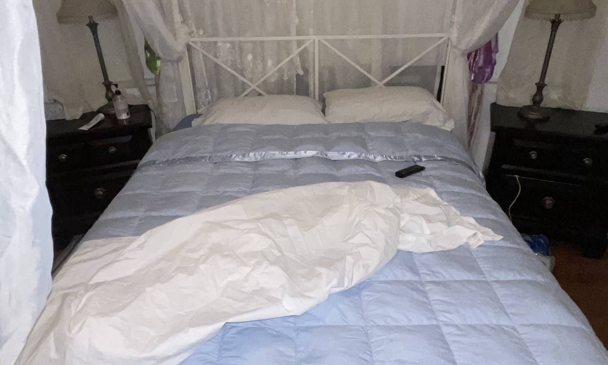 New Brighton Apartment | Romantic Couples Room