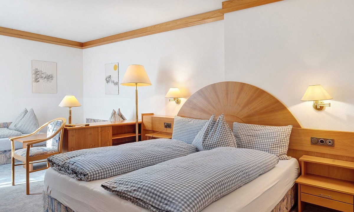 Vipiteno Apartment | Room 'Bb Villa Pattis 4P' with Mountain View, Balcony and Wi-Fi