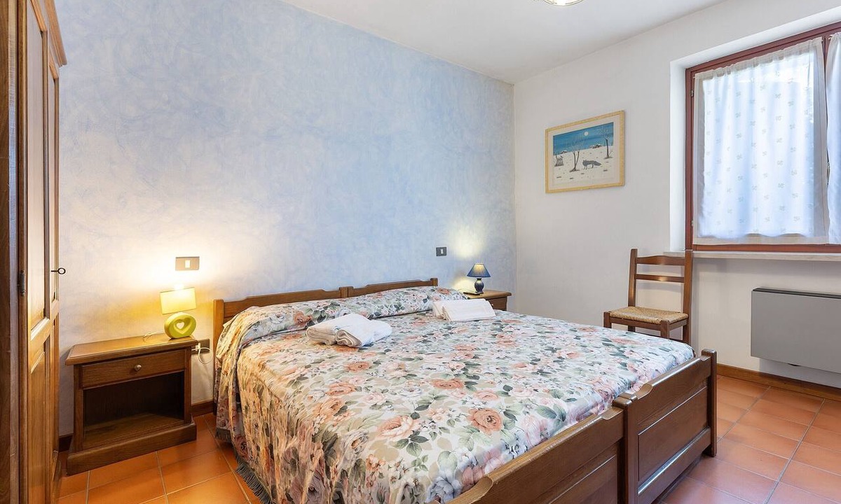 Sommacampagna Apartment | Room 'Camera 3' with Shared Garden, Wi-Fi and Air Conditioning