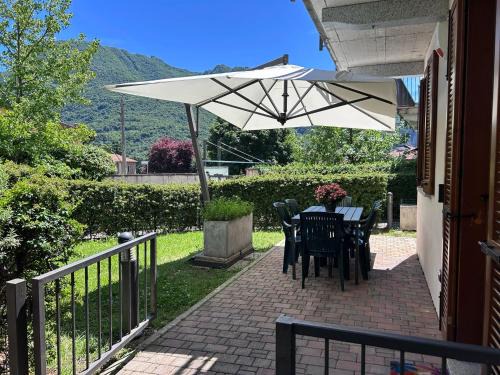 Valmadrera Apartment | Rosa dei Venti - Como Lake House