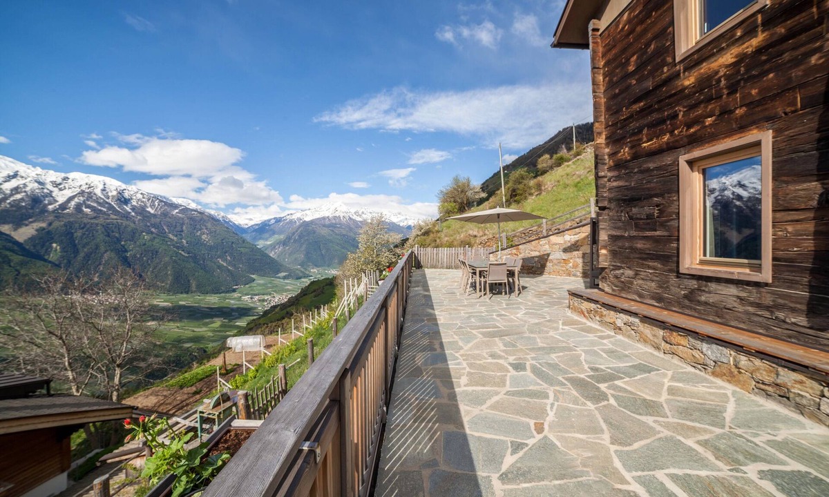 Castelbello-Ciardes Ski Chalet | Rustic Chalet Flatsch on Mountain Farm with Terrace
