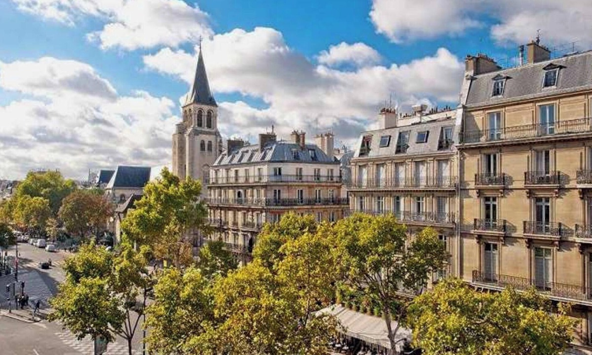 Quartier de la Monnaie Apartment | Saint Germain 1 Bedroom Apartment With Seine