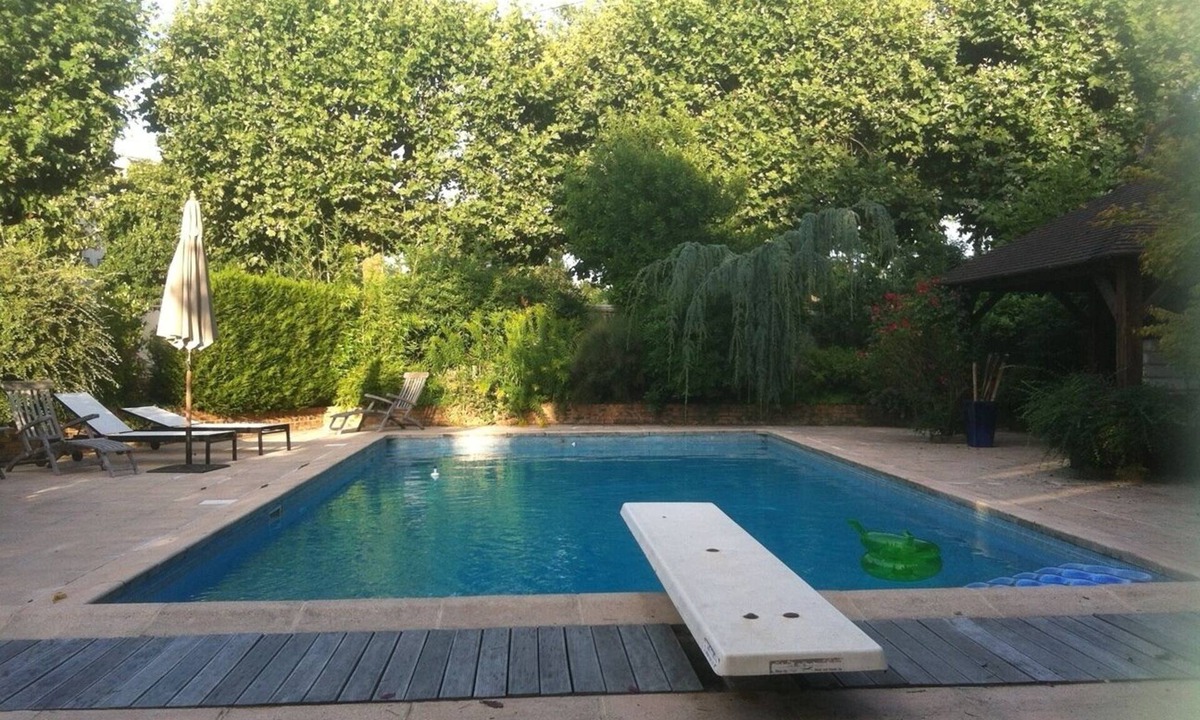 Le Parc Saint-Maur House | Saint Maur Petite Maison de Charme Avec Piscine Pour 2 Personnes