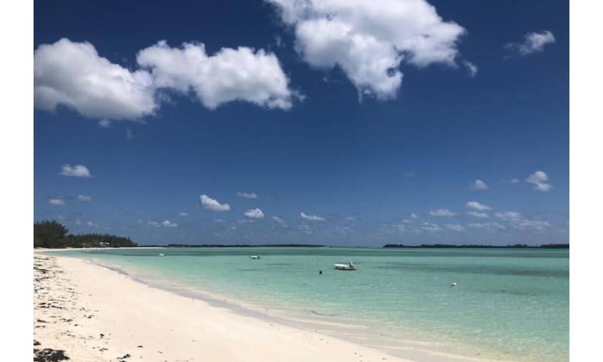 Marsh Harbour House | Seas The Day, Casuarina Point