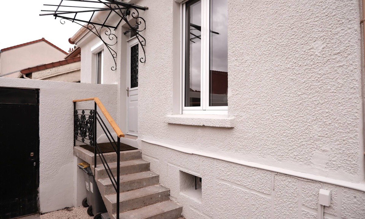Romainville House | Single-family home for rent, just a stone's throw from the Romainville Carnot metro station.