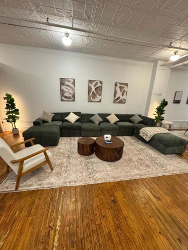 SoHo Apartment | Soho Fancy 4 Bedroom 2000 square feet Loft