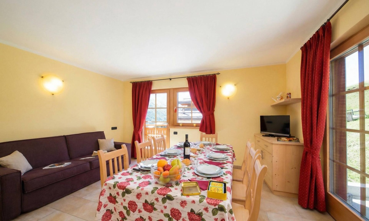 Sant'Anna Apartment | Sole Ski in- Ski out 50m, Livigno, Italy