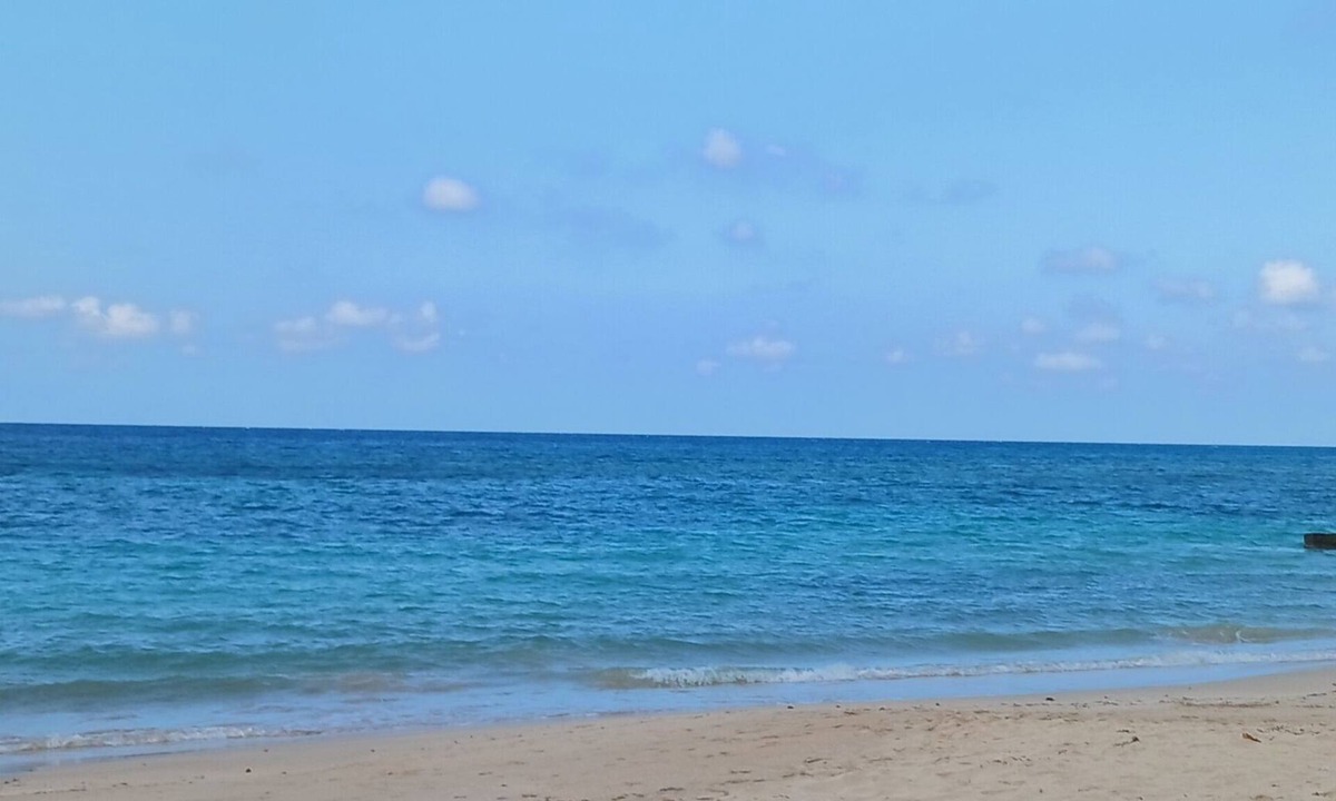 Runaway Bay Villa | Spacious 4-bedroom villa/pool/Wi-Fi/beach/chef/