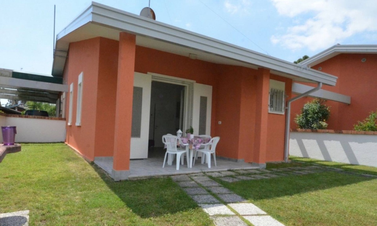 Bibione Pineda Villa | Spacious and bright villa with garden