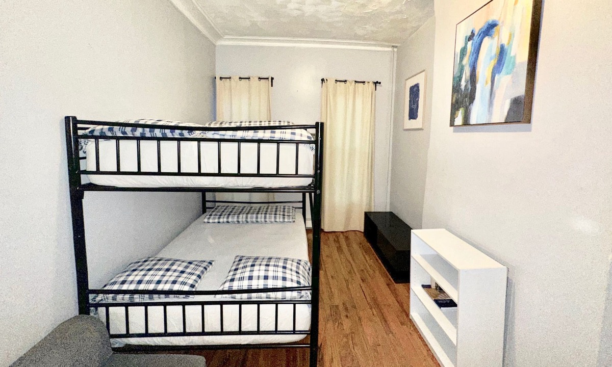 Ocean Hill House | Spacious and Cozy room