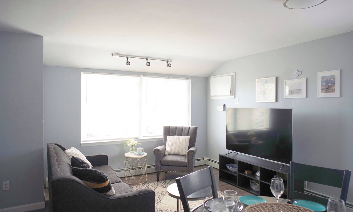 Arverne Apartment | Spacious Rockaway Retreat Surf & WFH-Ready3-BR apartment in charming Queens