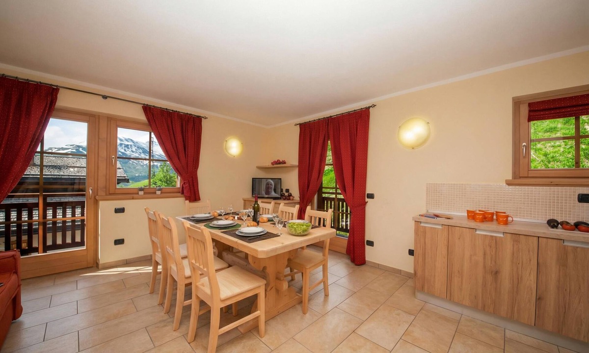 Sant'Anna Apartment | Sponda Ski in- Ski out 50m, Livigno, Italy