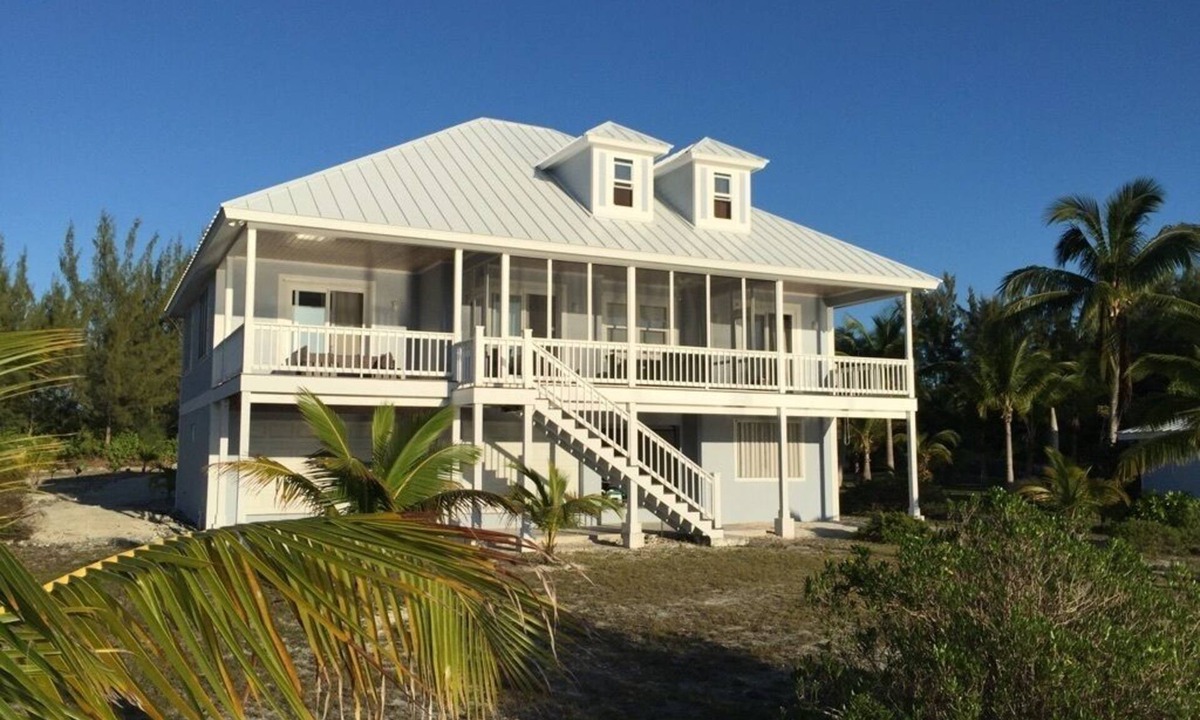 Treasure Cay House | Starboard House: Main Unit in Canalfront Home close to beach