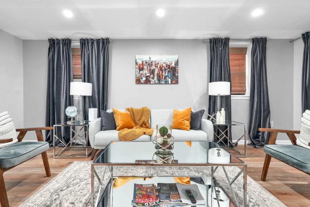 East Flatbush House | Stays By Morlisa