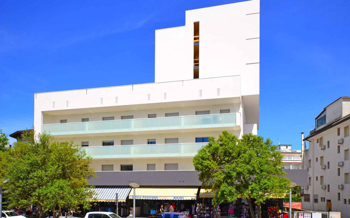 Lignano Sabbiadoro Apartment | Studio renovated with air conditioning