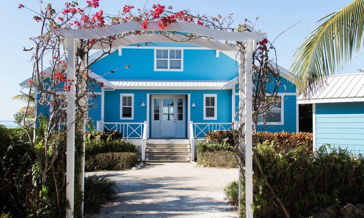 Great Guana Cay House | Stunning bay home with private pool & dock