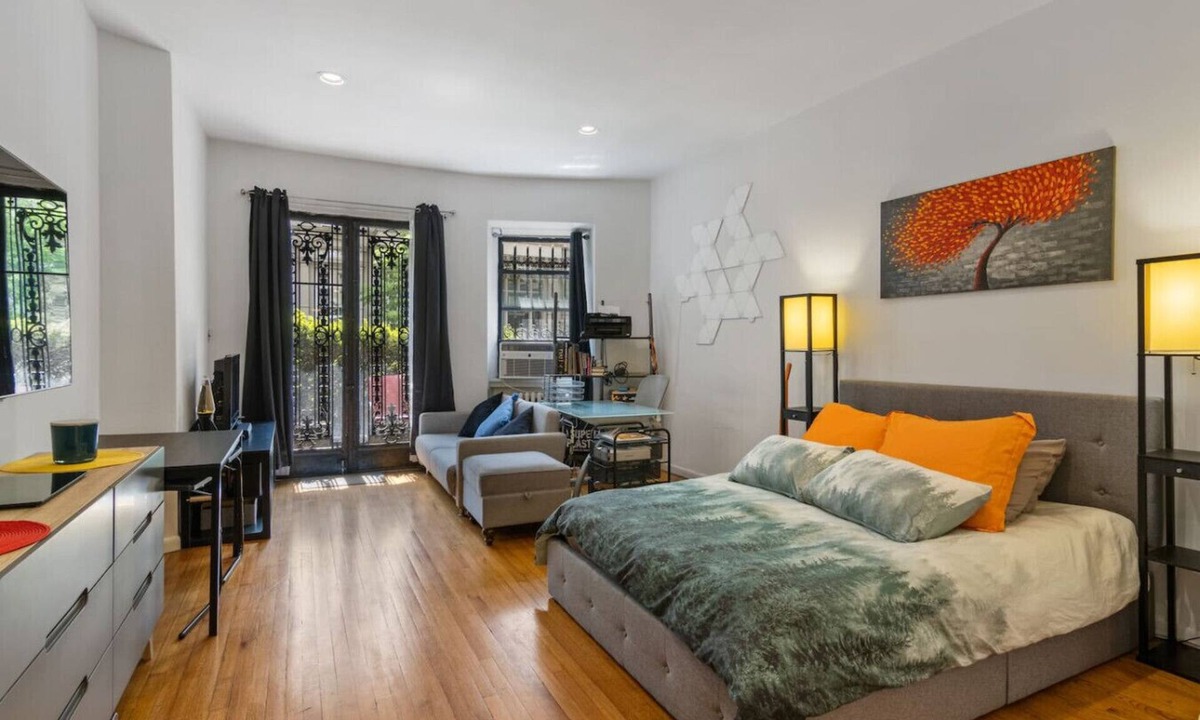 Manhattan Apartment | Stylish Studio in Central Park/Best Location Ever!