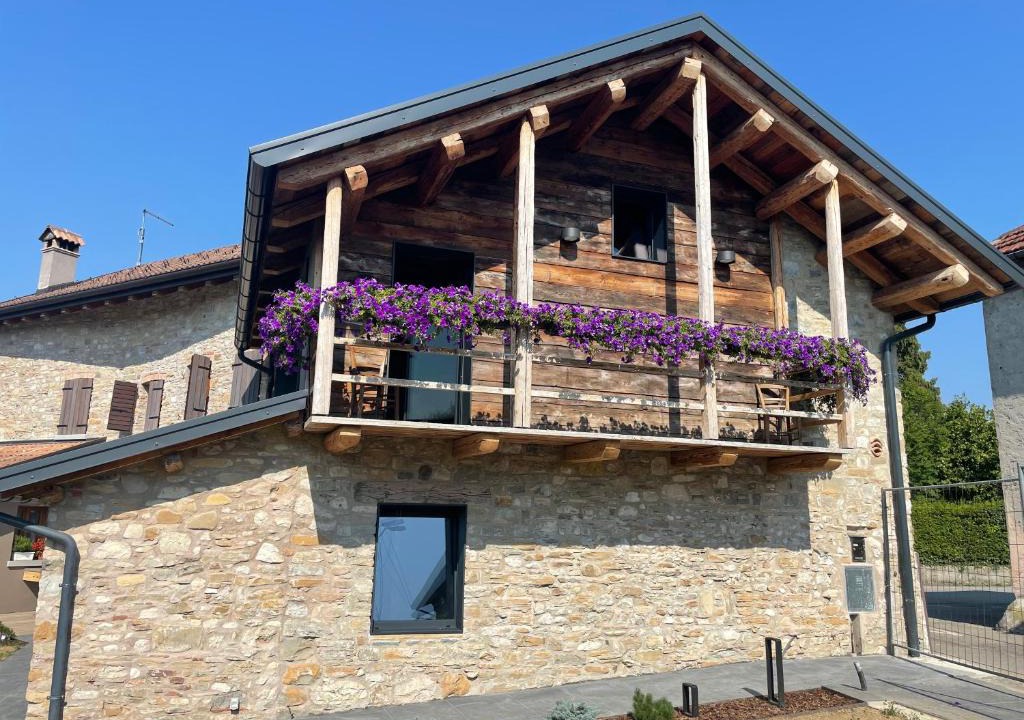 Trichiana Ski Chalet | Suite 110
