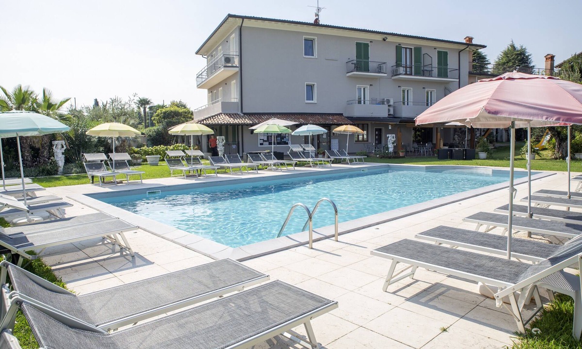Pieve Vecchia Apartment | Suite 2 with Shared Pool and Private Balcony