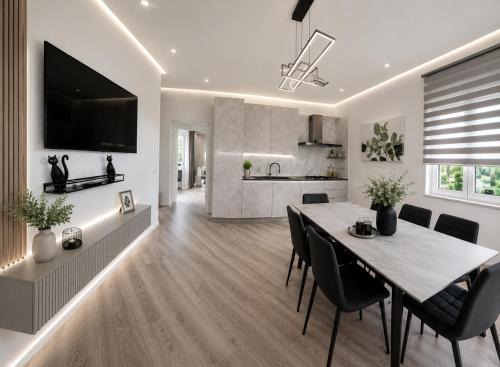 Monfalcone Apartment | Sunny CentralApartment -3 bedrooms ,Private Parking