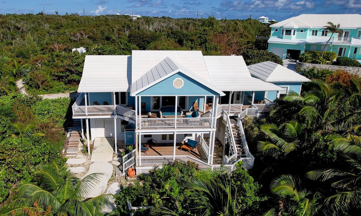 Hope Town House | Sunsation - Luxurious Home Near the Beach, with Spectacular Ocean Views
