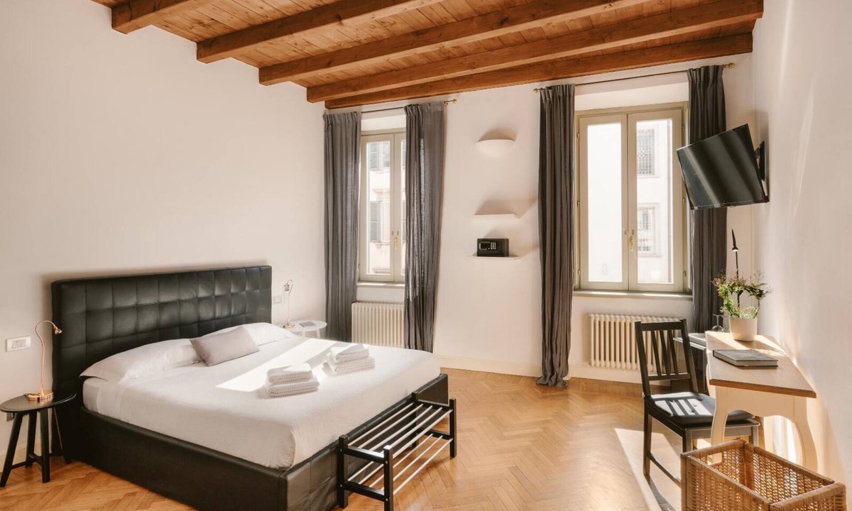 Borgo San Leonardo Hostel | Superior double room.