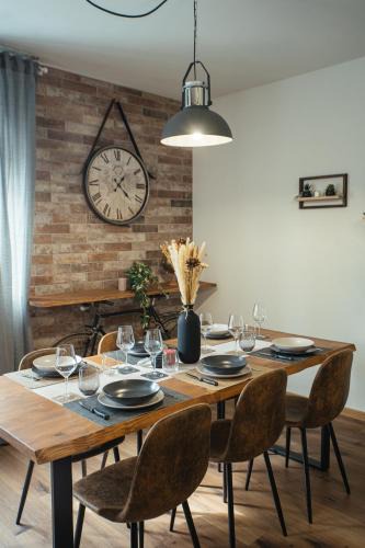 Colugna Apartment | The Brick 194, 7 posti letto