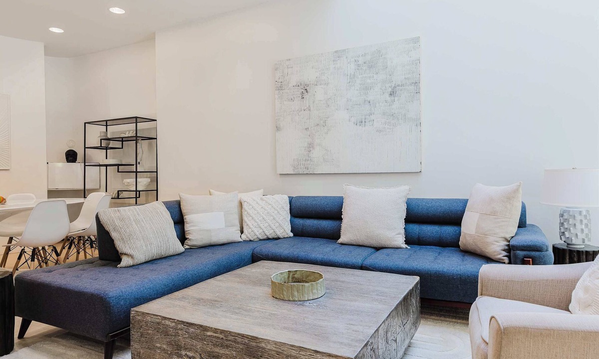 Turtle Bay House | The Diplomat #1 - Boutique Designer Duplex