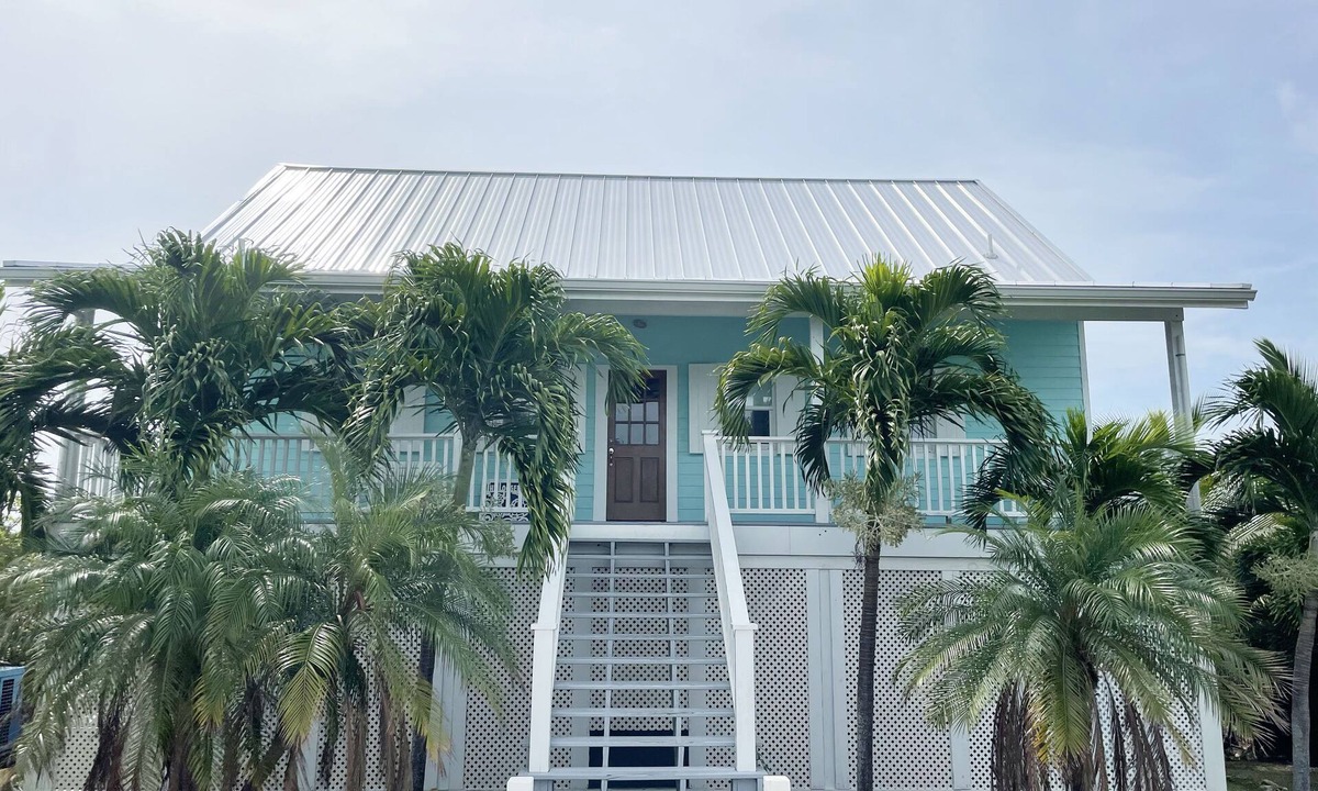 Hope Town House | The Loggerhead House at Turtle Hill Resort
