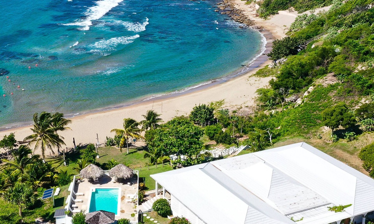 Treasure Beach Villa | The Most Beautiful 4-acre Private Beachfront Villa with Pool and Chef