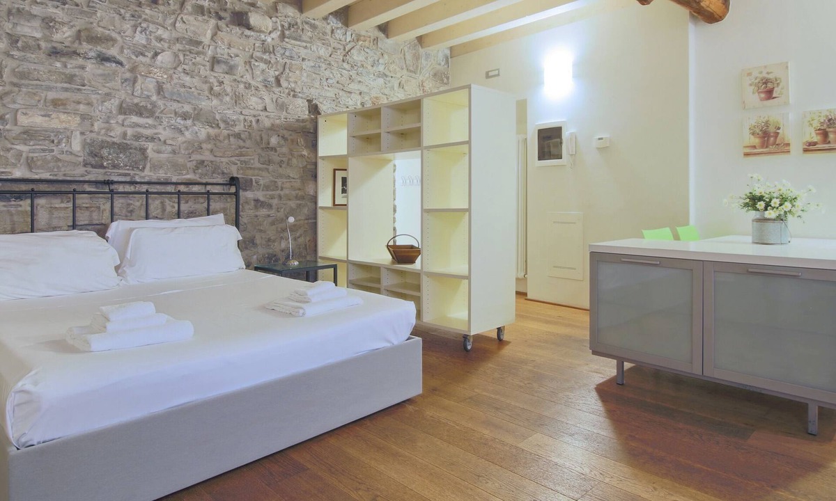 Torno Apartment | Tremezzo - Studio Apartment, Sleeps 4
