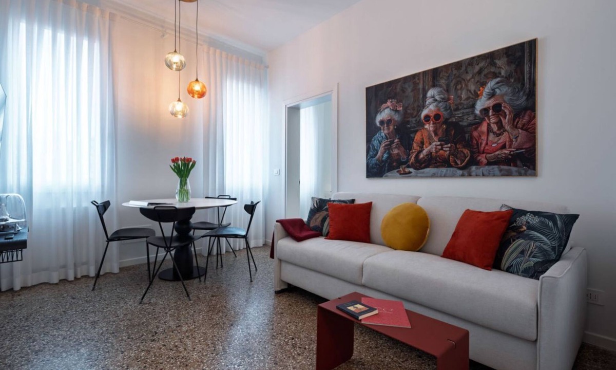 Santa Croce Apartment | Very brigth one bedroom flat