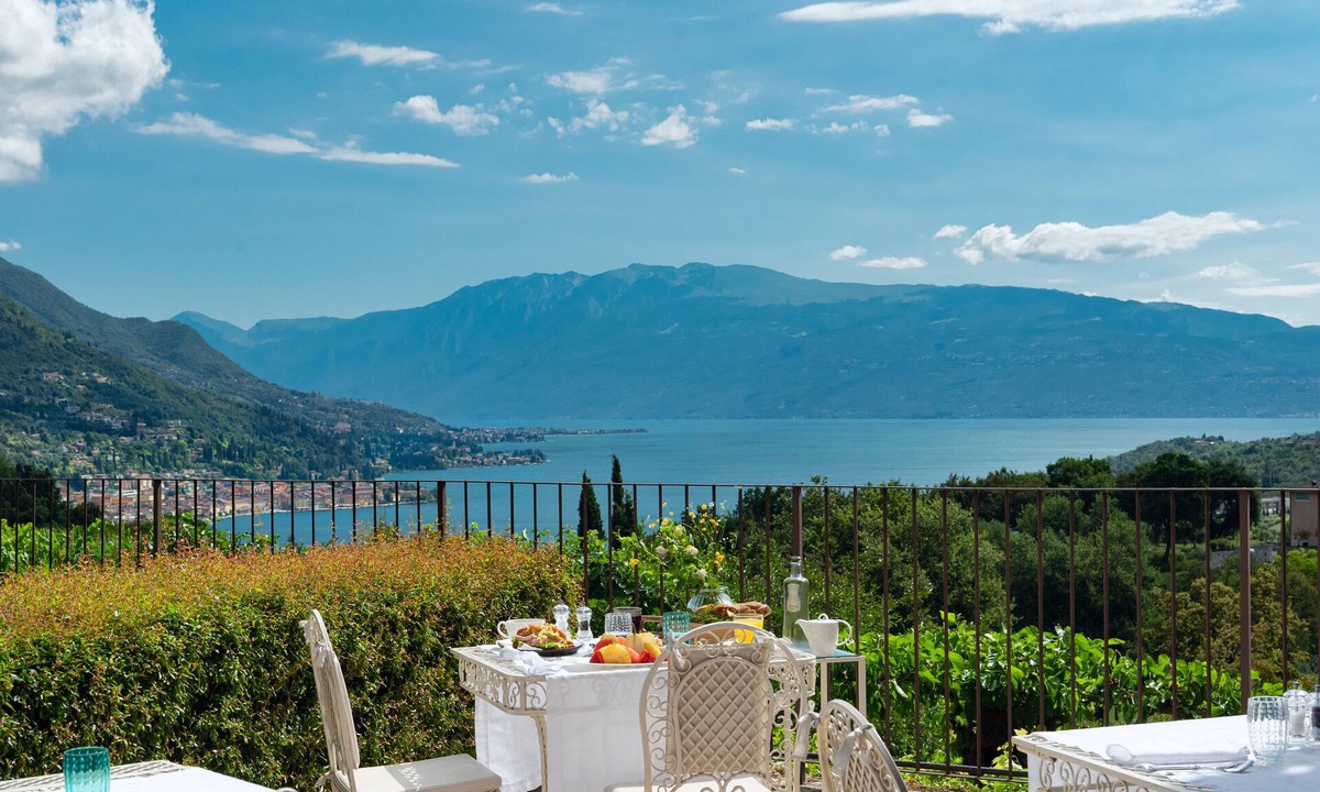 Salo Hotel | Villa Arcadio Hotel & Resort
