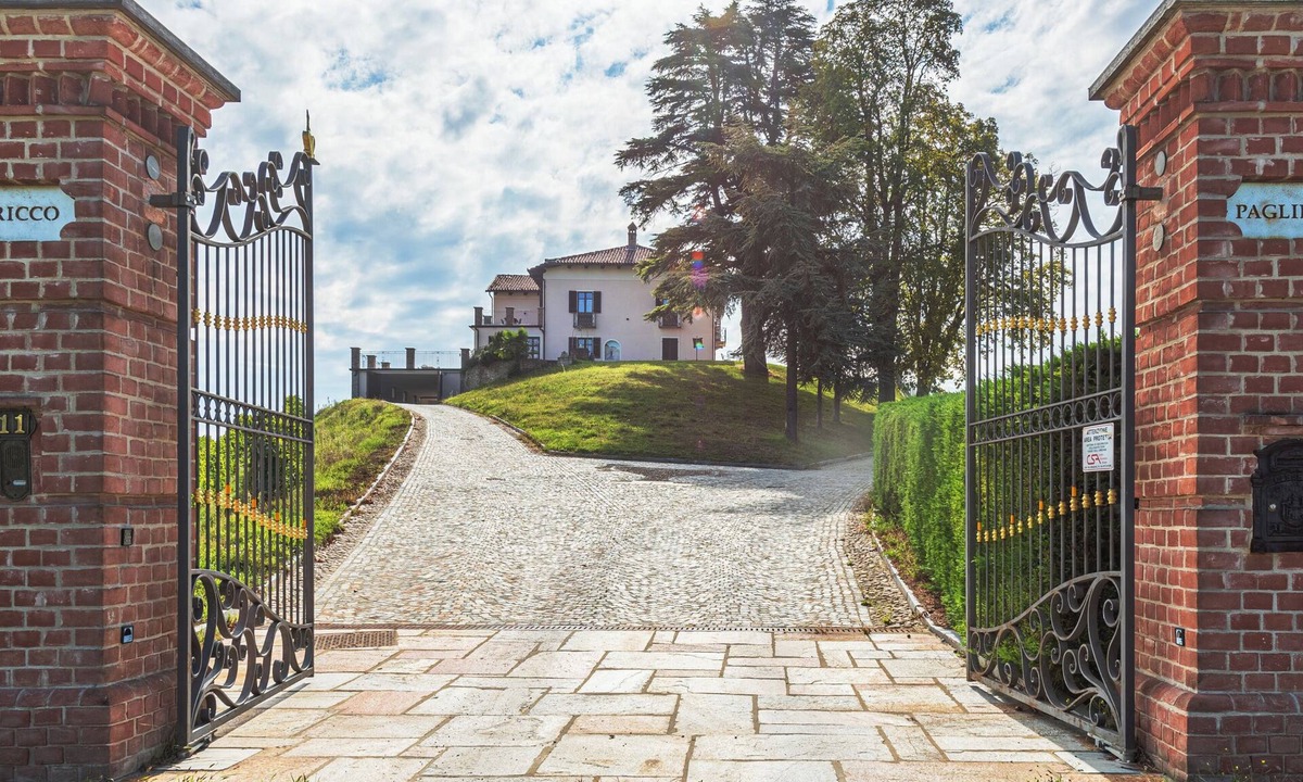 Alba Villa | Villa Bricco Paglieri