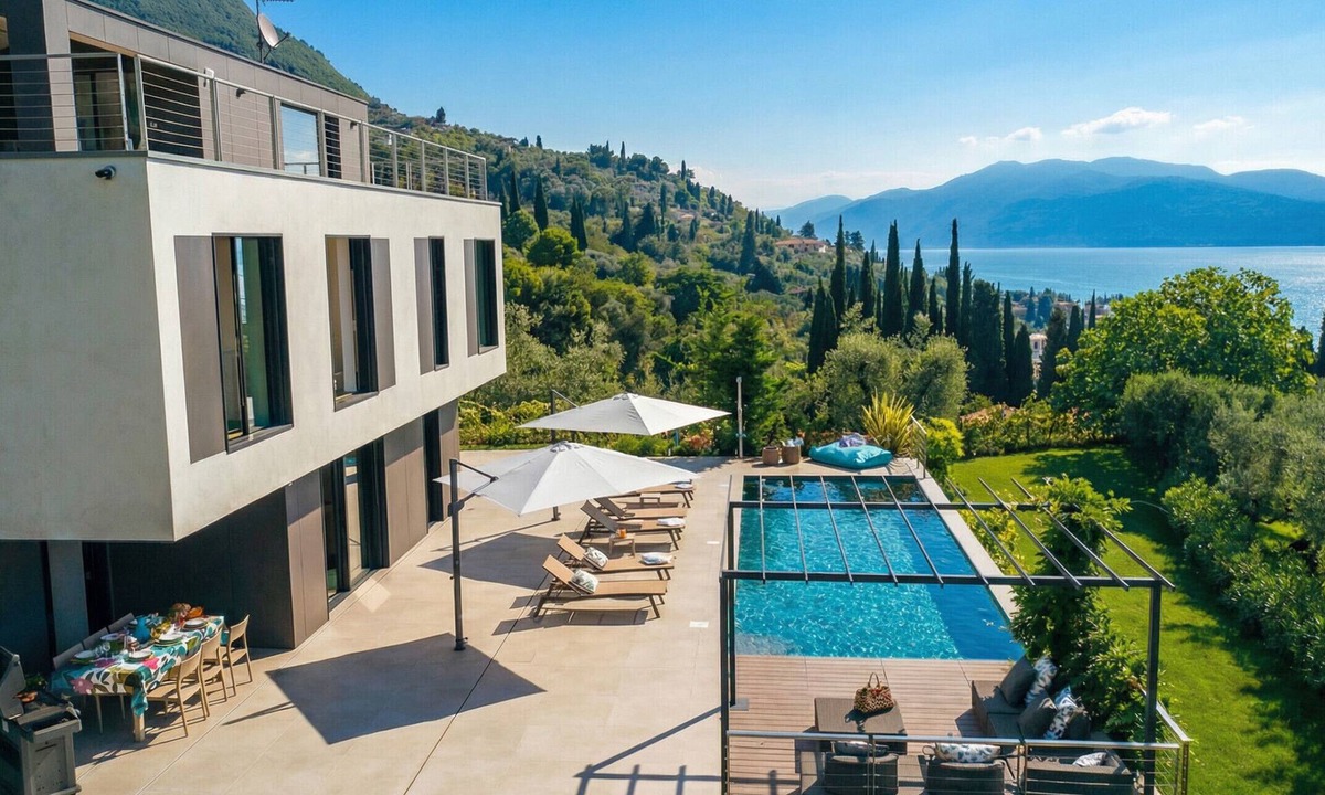 Gardone Riviera Villa | Villa Dolce Vista